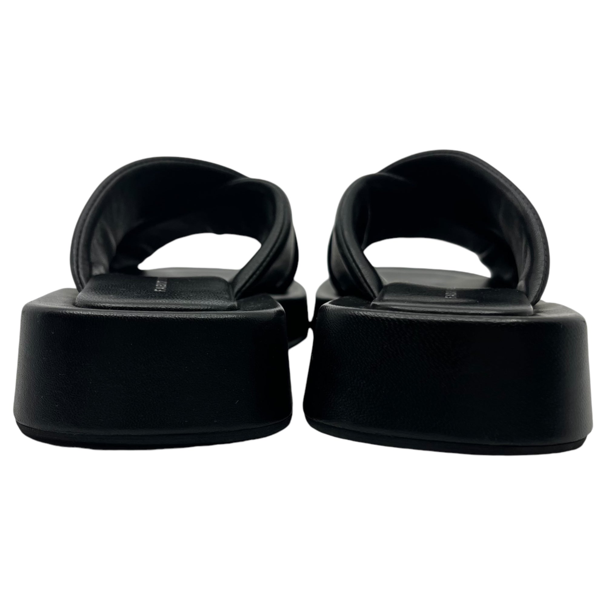 FABIO RUSCONI(ファビオルスコーニ) cross belt footbed sandals