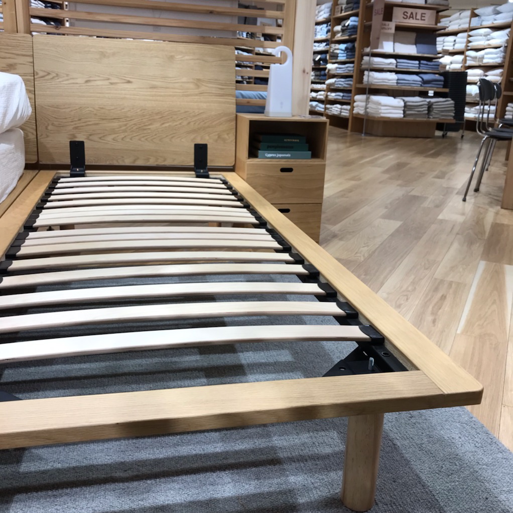 引取限定】無印良品 スリムシングル セミシングル ベッド フレーム