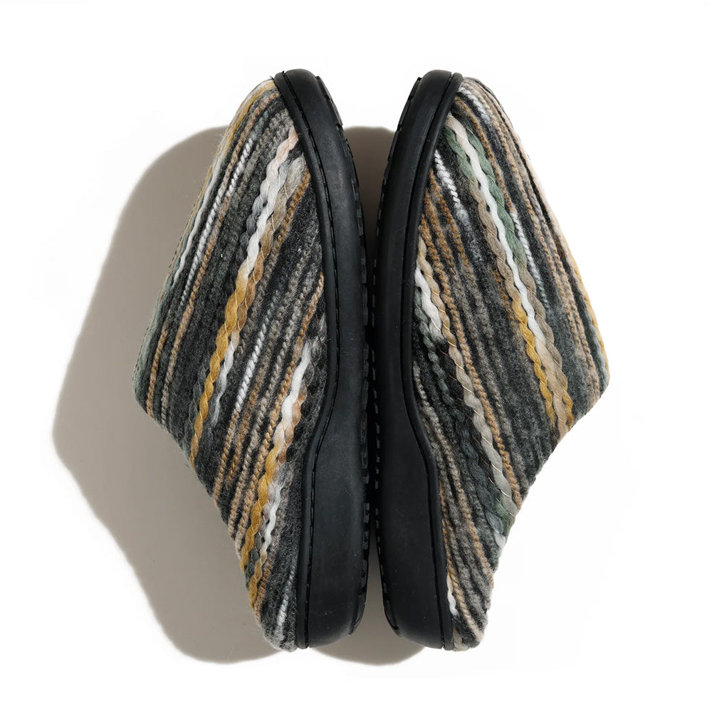 不思議な温もりと異質な存在感を演出する SUBU（スブ）DOTS VIVID