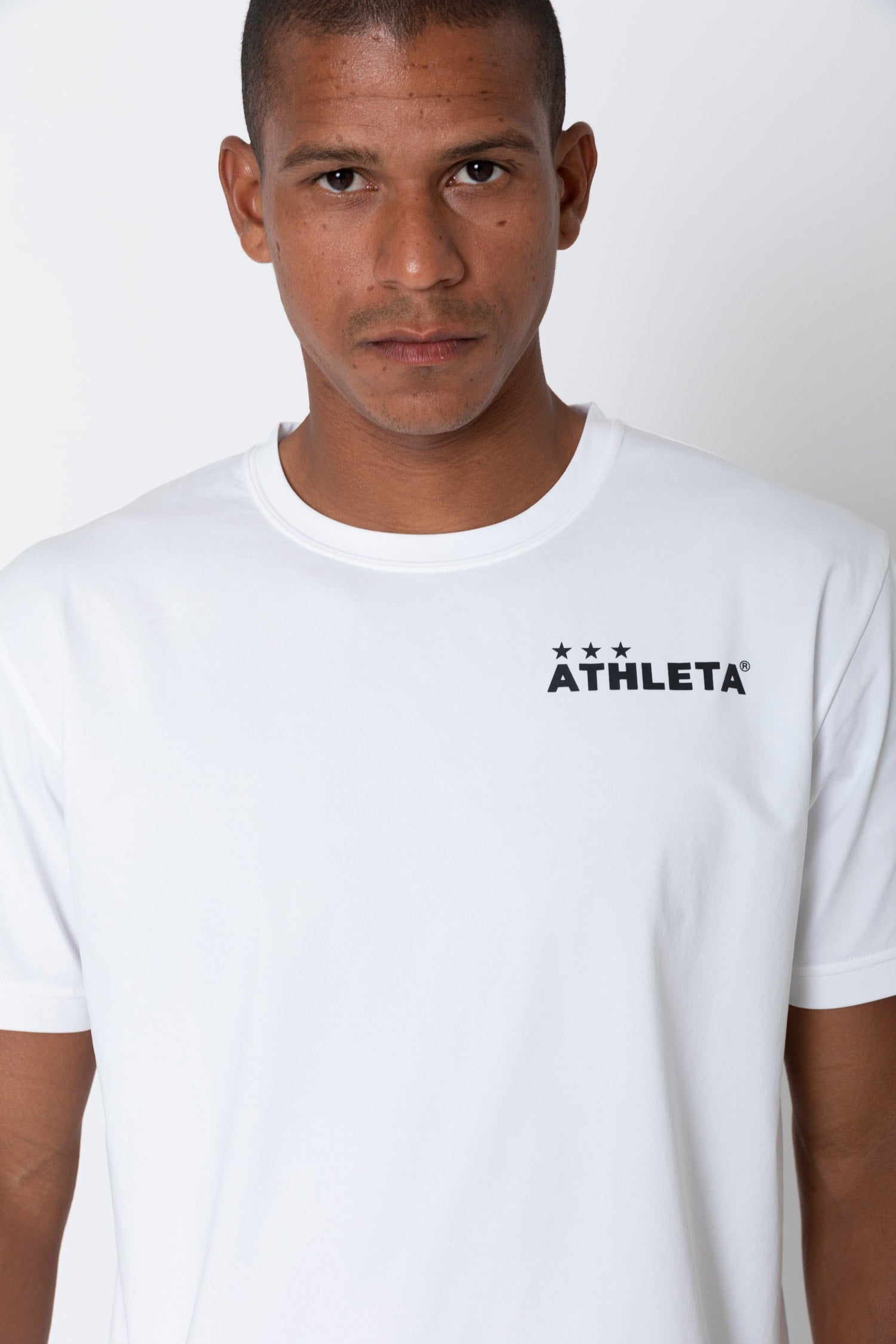 ロゴプラTシャツ