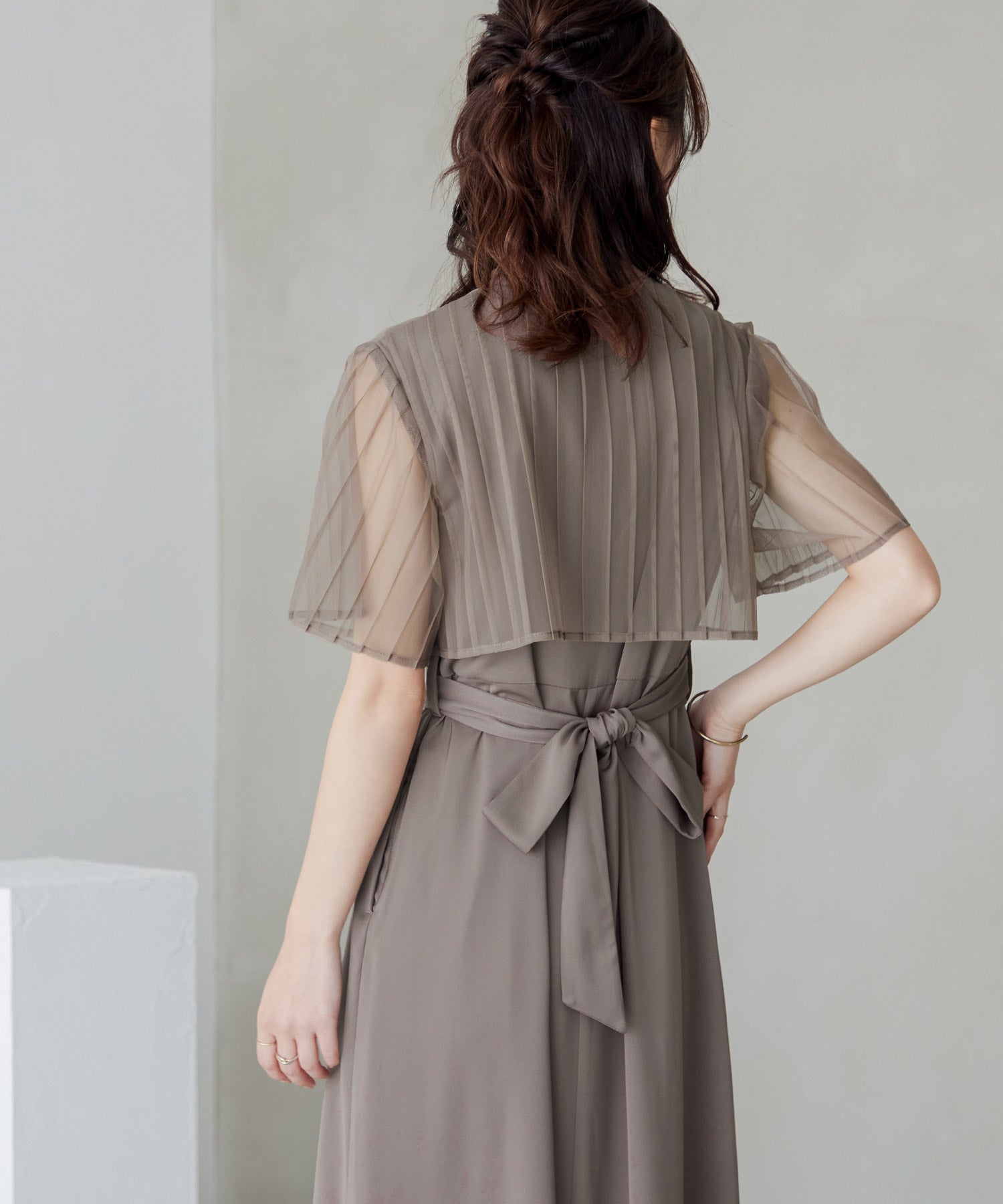 プリーツスリーブジャガード切り替えワンピースドレス｜パーティー