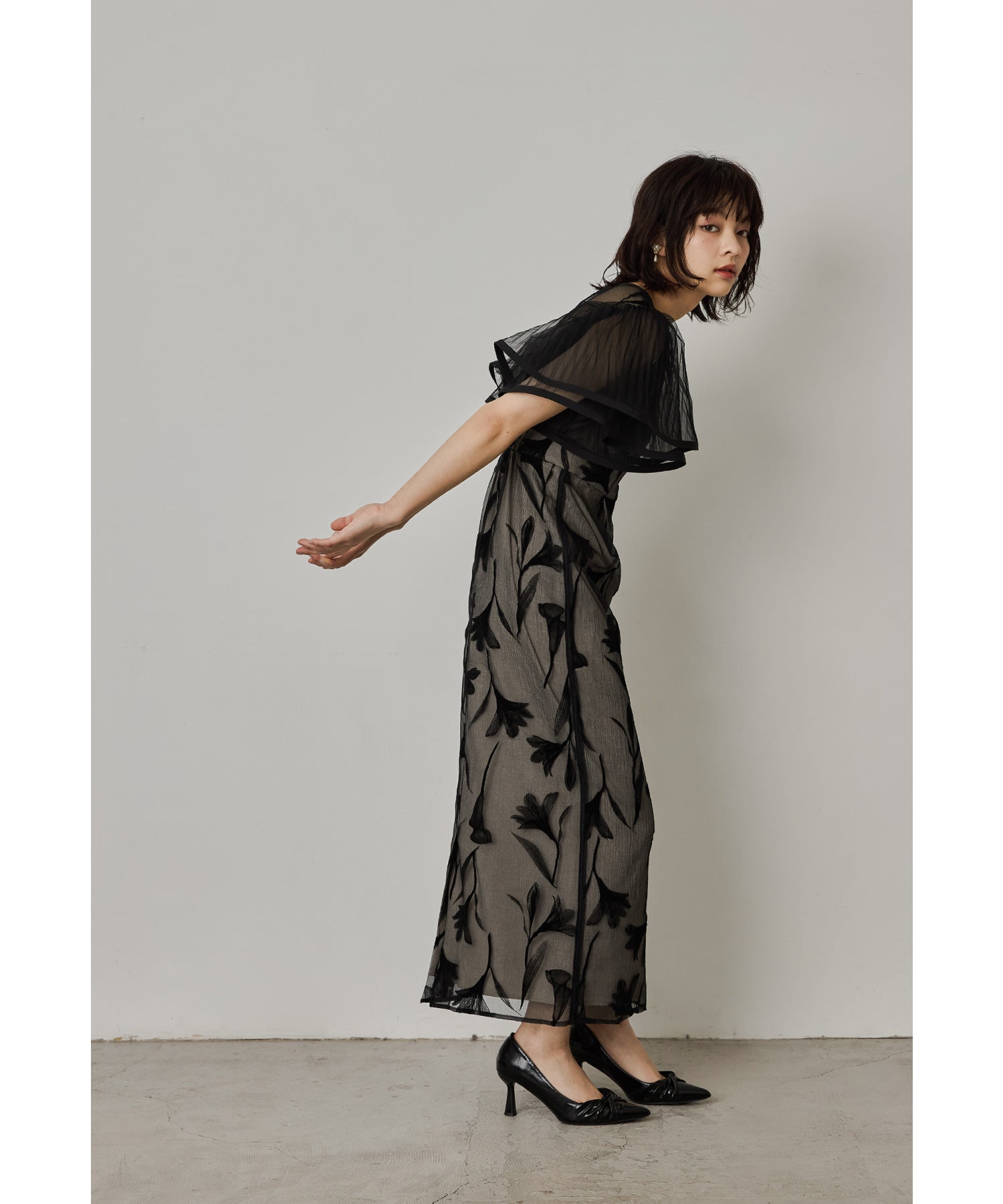 サーキュラースリーブフラワードレス 花柄 結婚式 成人式 同窓会