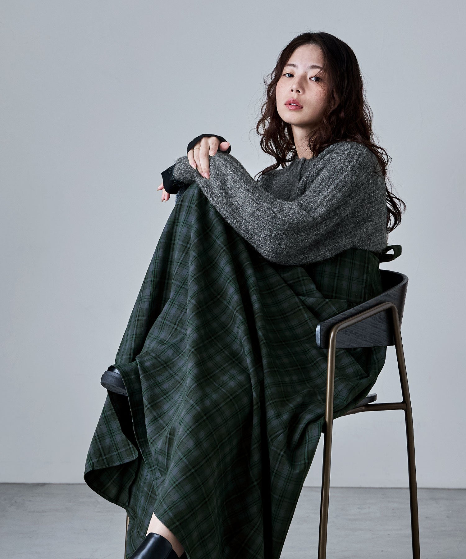 チェック柄エプロンロングワンピース｜ワンピース - etoll.