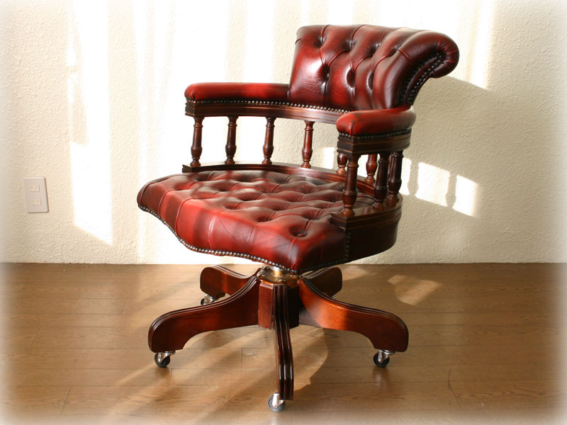 チェスターフィールド RC(レッドレザーキャスターチェア