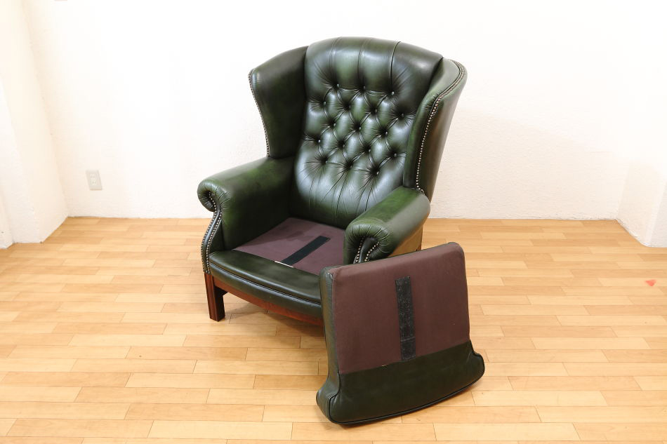 チェスターフィールド アンティークグリーンレザー ウィングバック