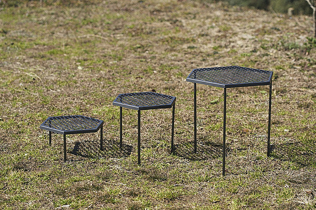 CAMP TOOLS × THE IRON FIELD GEAR］ハニカムファイヤーテーブル