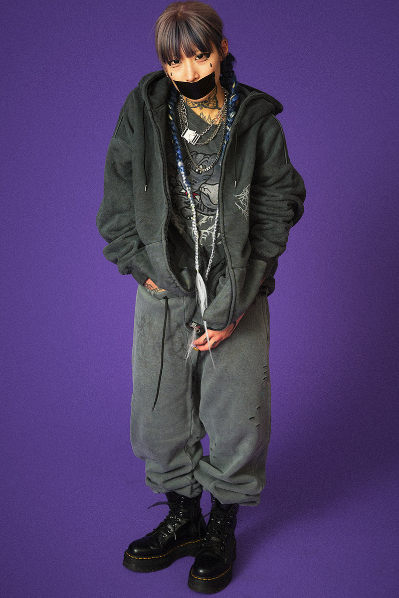 GALFY (ガルフィー) 染め染めわんちゃんボロボロパーカー INK BLACK