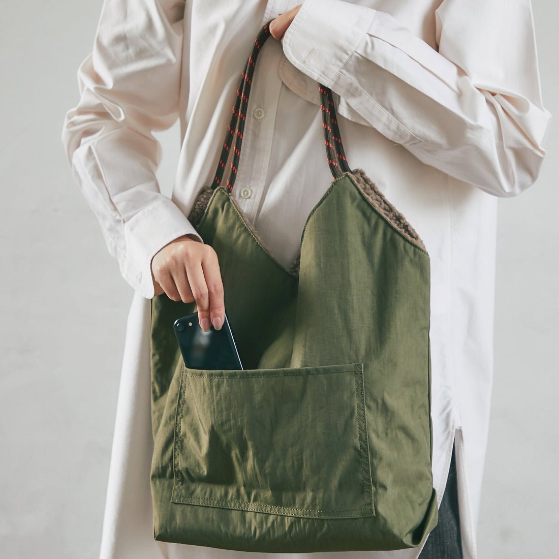 ボアリバーシブルトート #912b カーキ – INTERMODE KAWABE