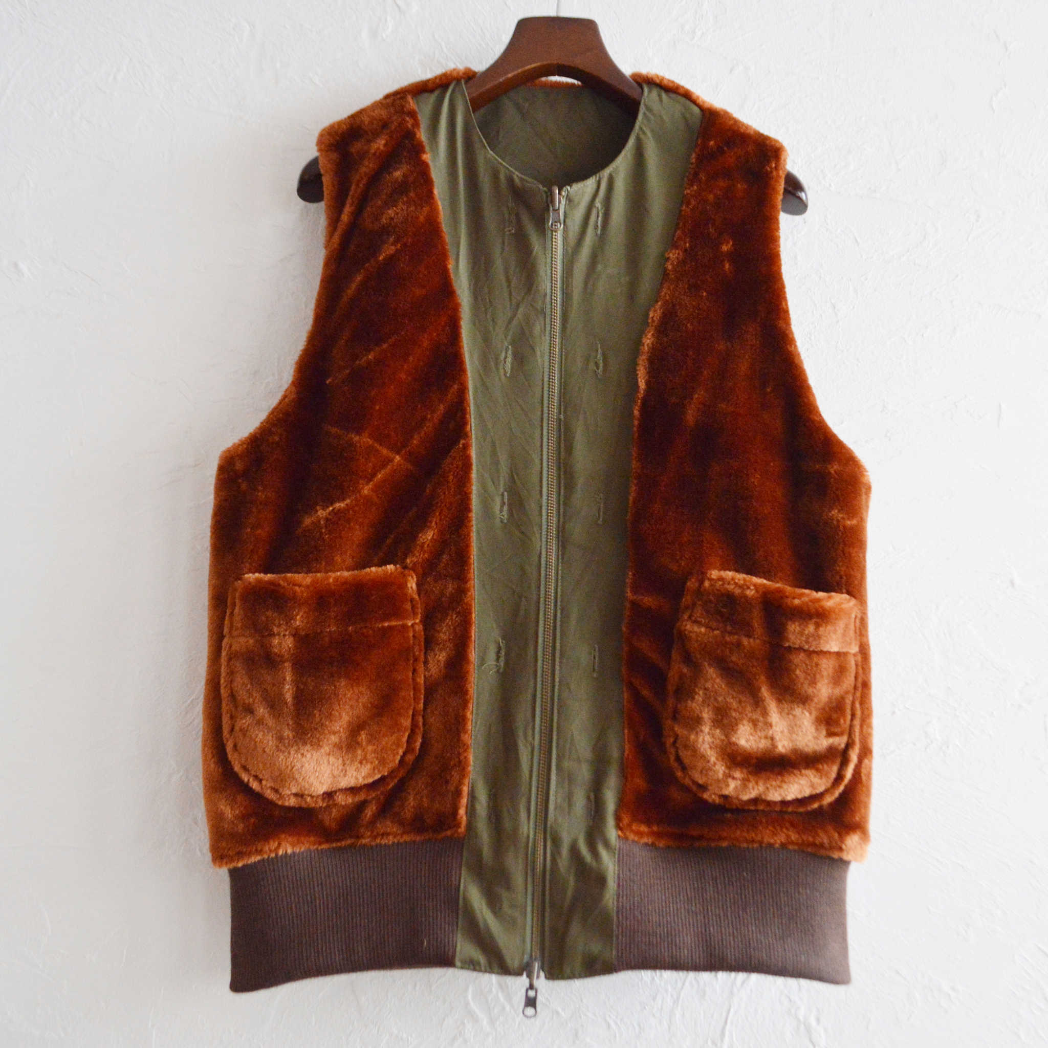 Nasngwam. ナスングワム / POLER VEST ポーラベスト (OLIVE オリーブ）