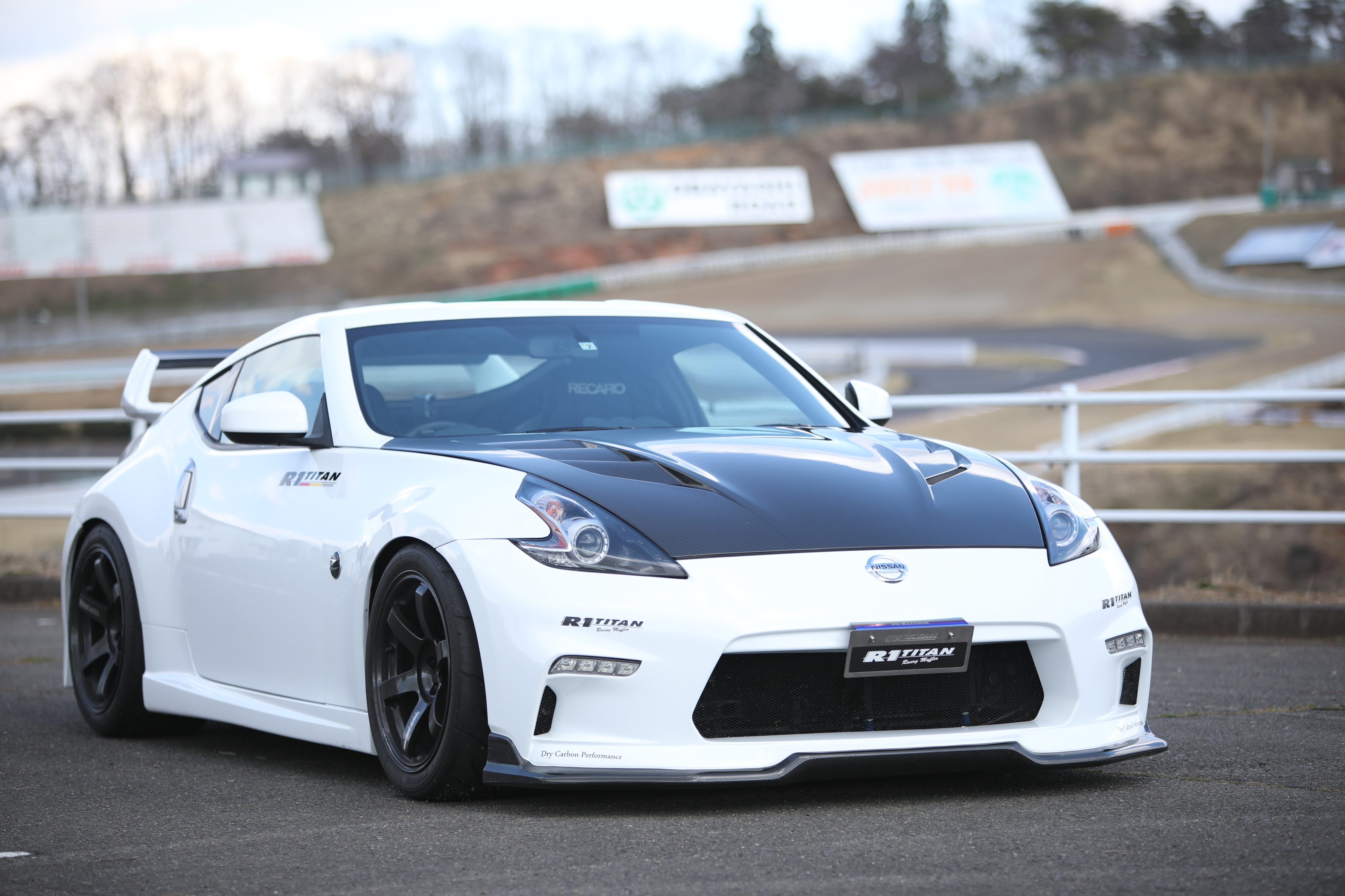 株式会社アミューズ・コーポレーション / フェアレディZ34 20th