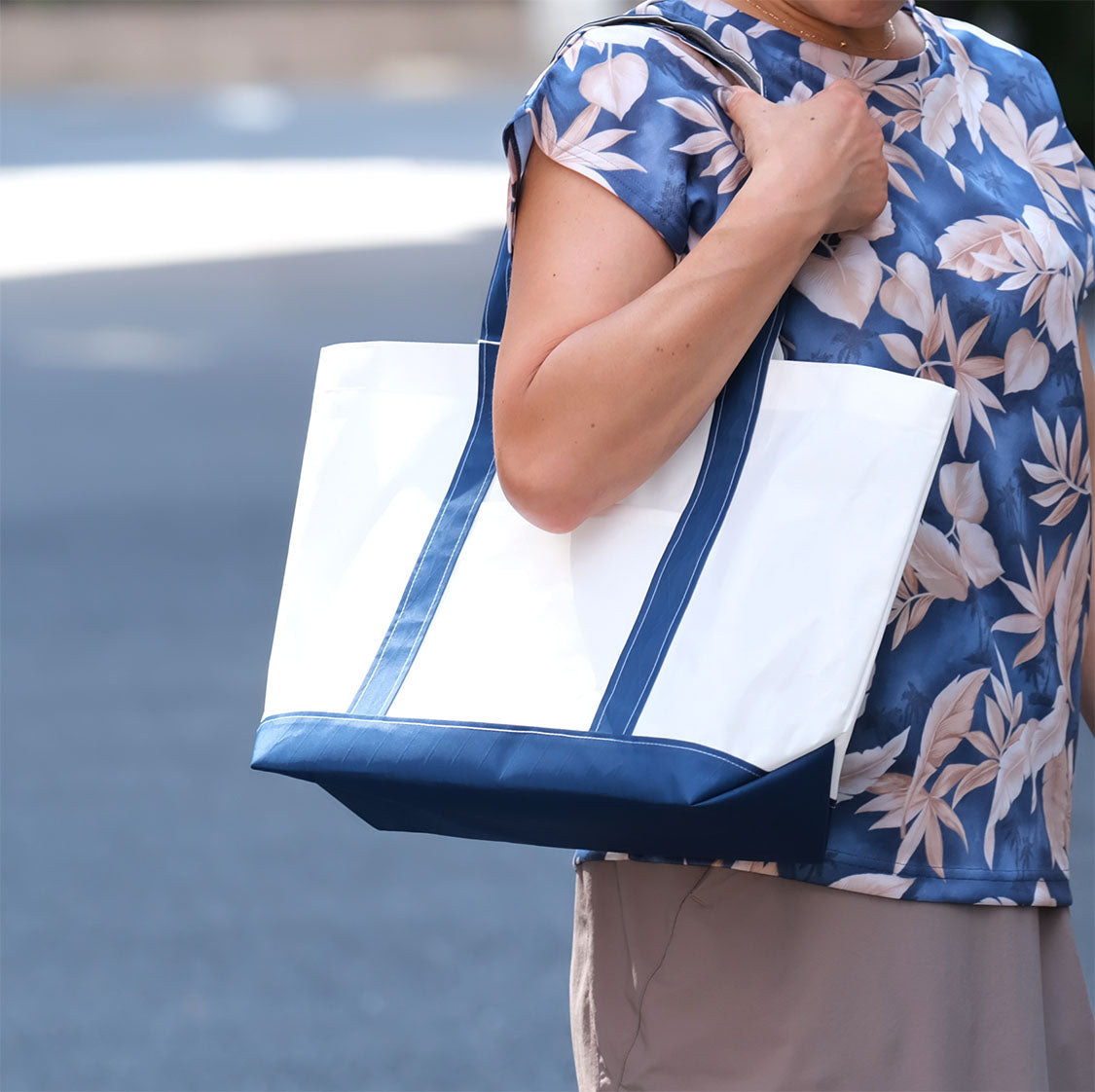 グレートコッシーマウンテン / エア トート バッグ（Regular） – Run