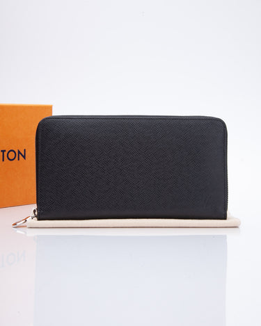 LOUIS VUITTON Zippy Taiga Leather Organizer Wallet Black – Luxury