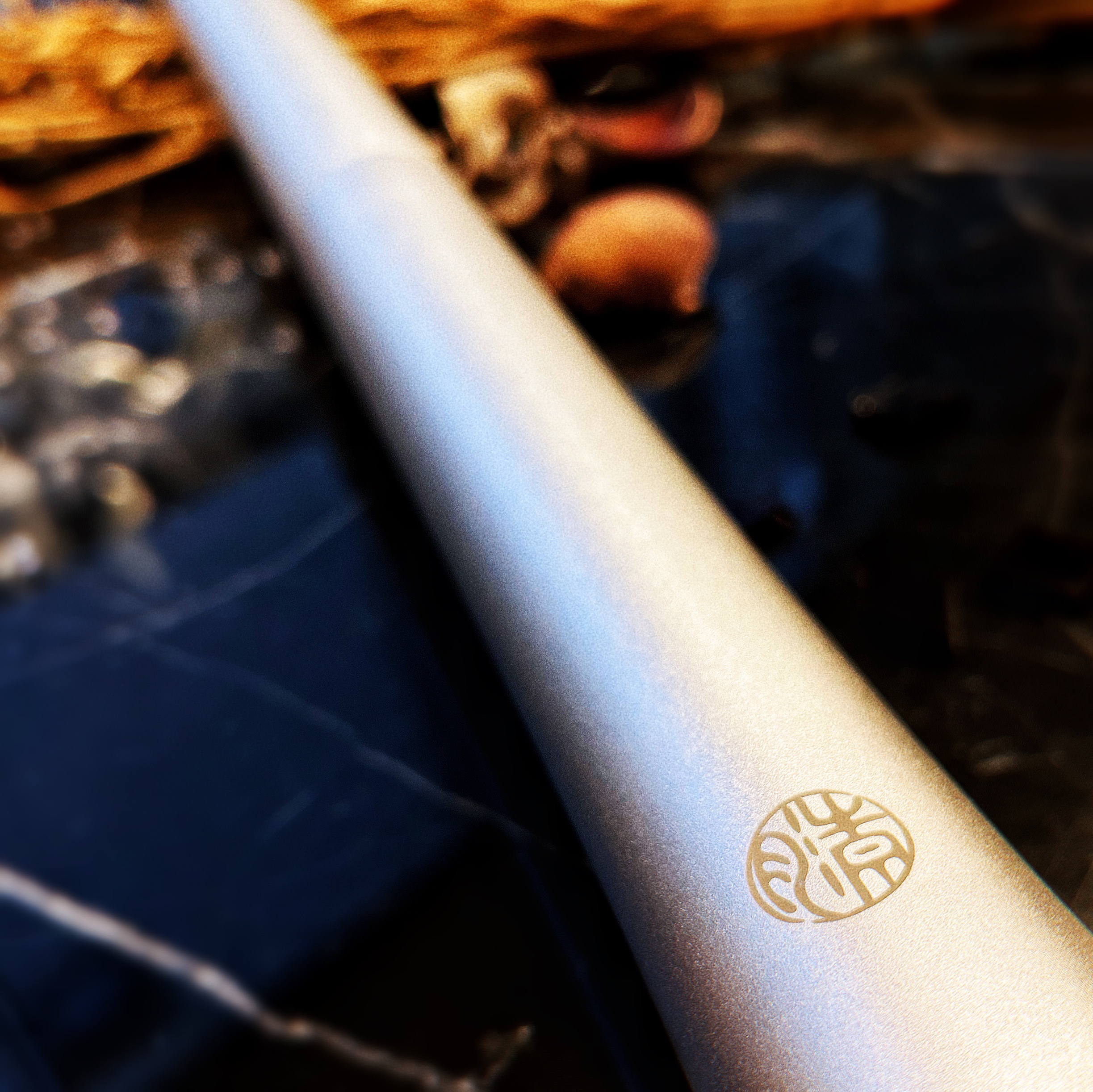 メタル尺八 一尺八寸 清月 五孔 シルバー ケース、グリス付き メタル尺