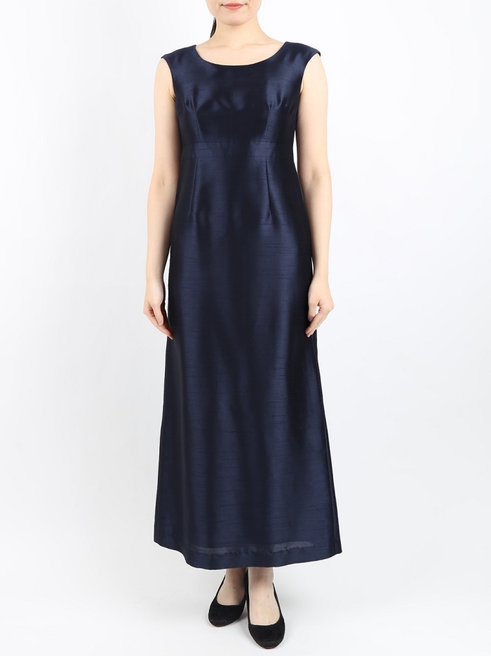 SOIR DOLCEの上品なネイビーマキシ丈ドレス – 銀座のレンタルドレス