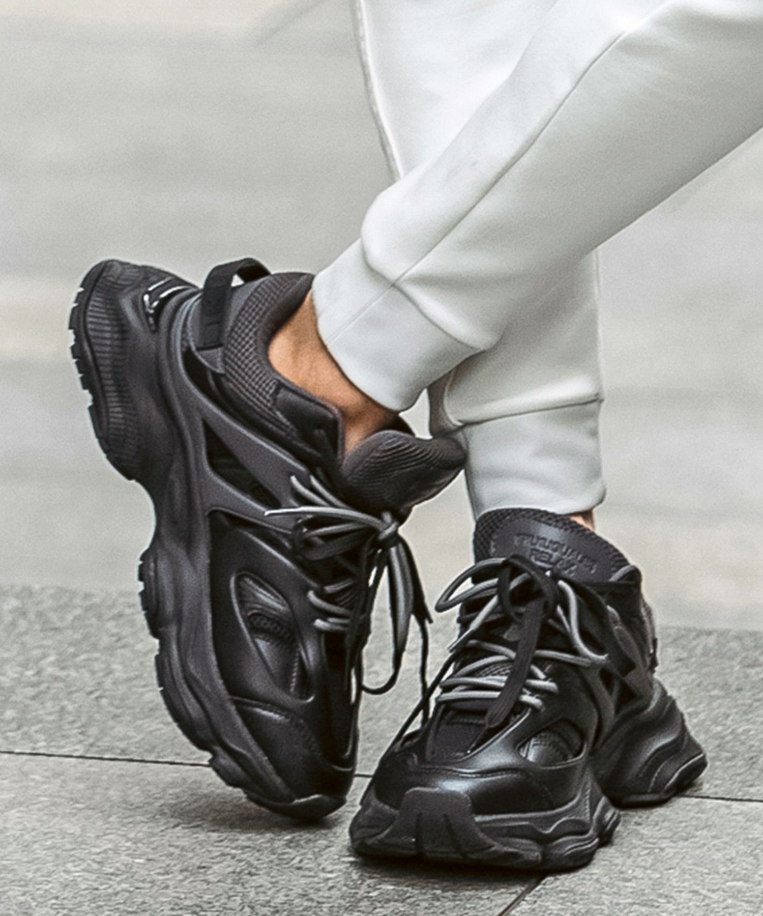 1PIU1UGUALE3 RELAX(ウノピゥウノウグァーレトレ リラックス