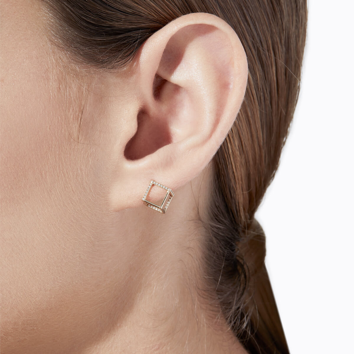 diamond_square_pierce_03_07_a.