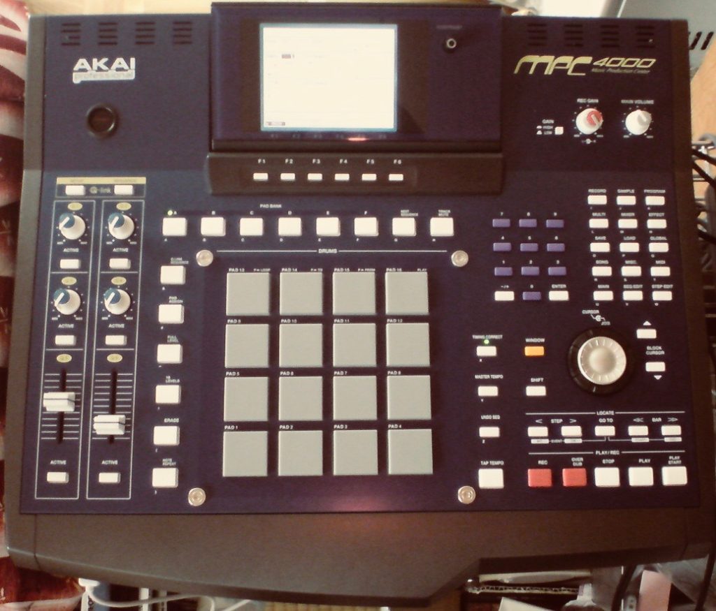 伝説の名機で作る！Akai MPC4000によるビートメイク | トラックメイク
