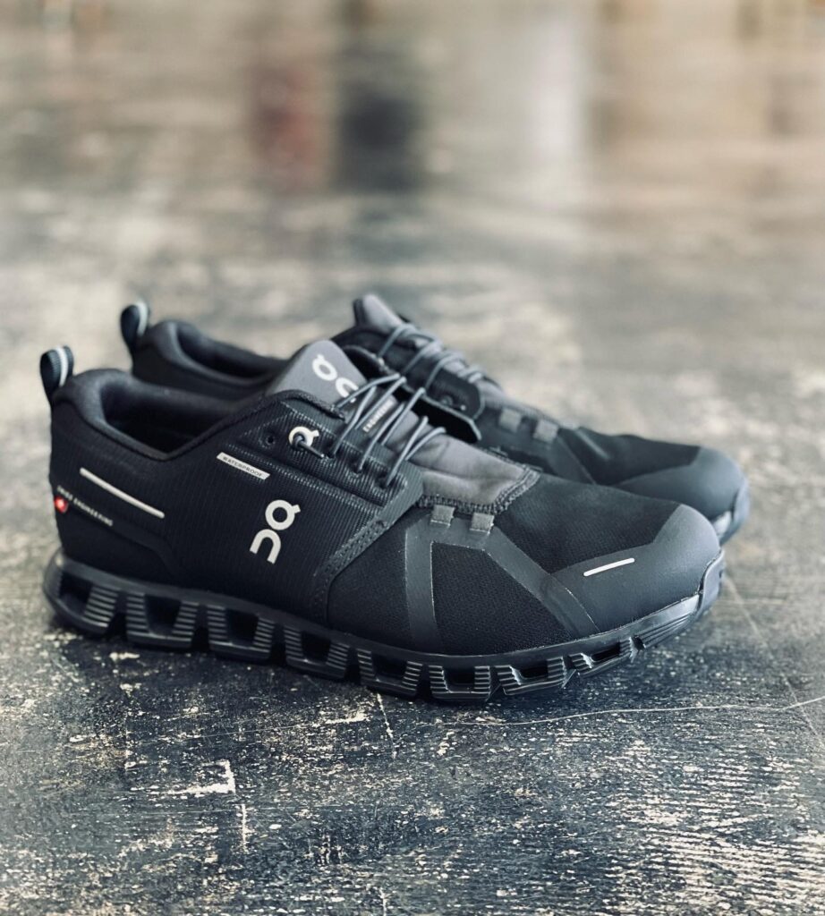 今必要な靴。「OnのCloud 5 Waterproof」 | Sites&Lab サイツアンド