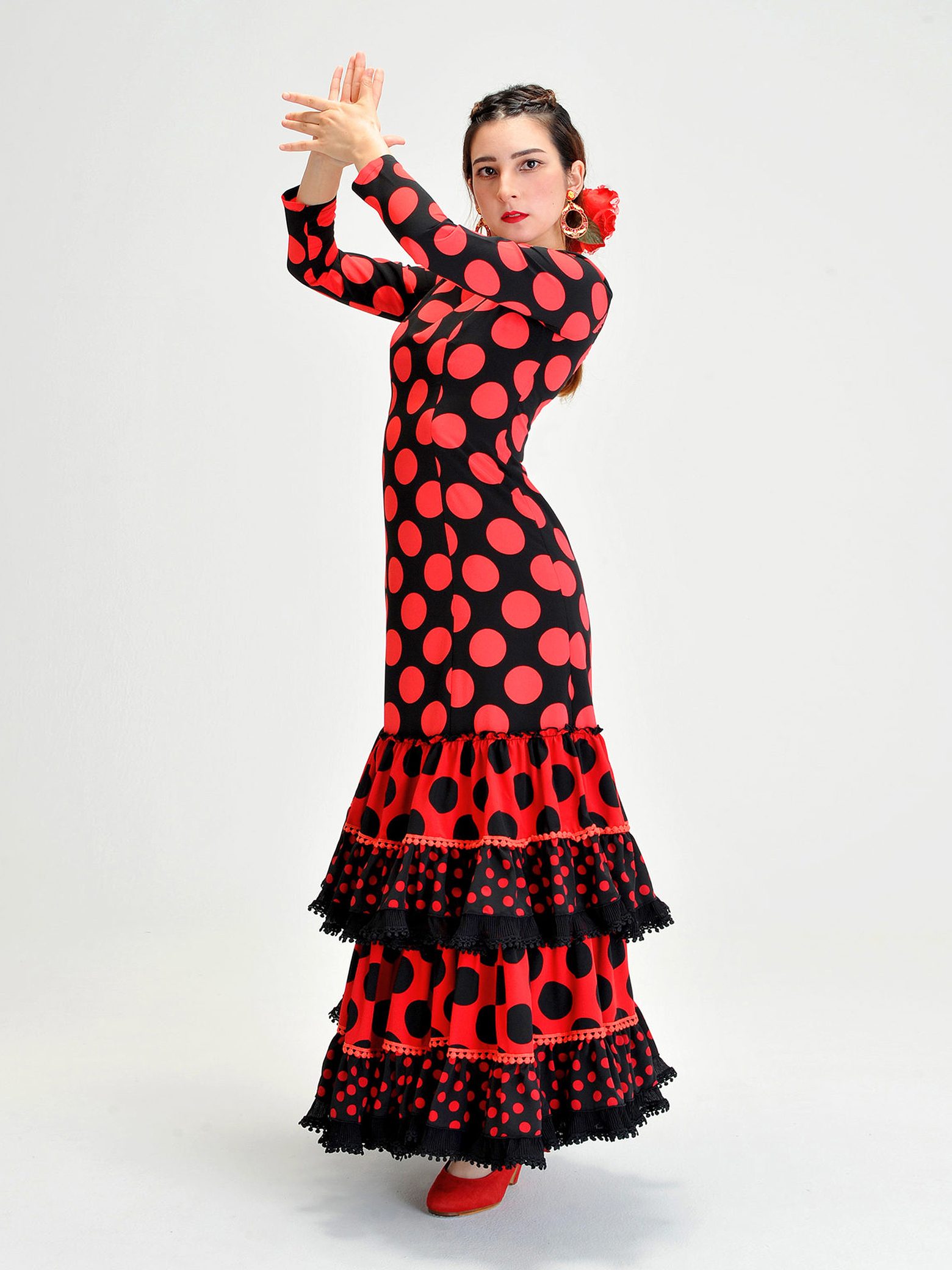 Sonia Johnes | フラメンコ衣装のソニア・ジョーンズ 公式ブランドサイト