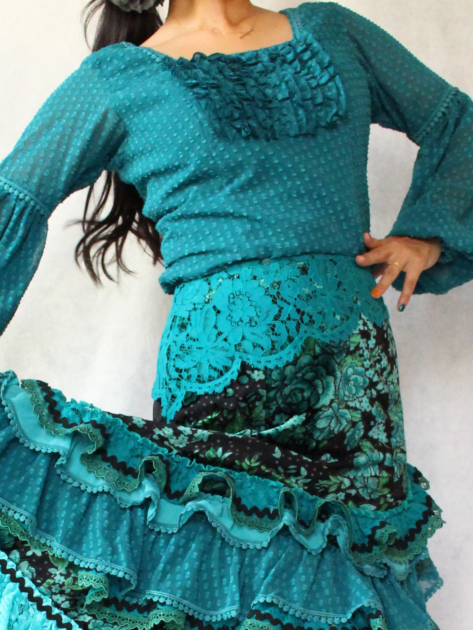 Sonia Johnes | フラメンコ衣装のソニア・ジョーンズ 公式ブランドサイト