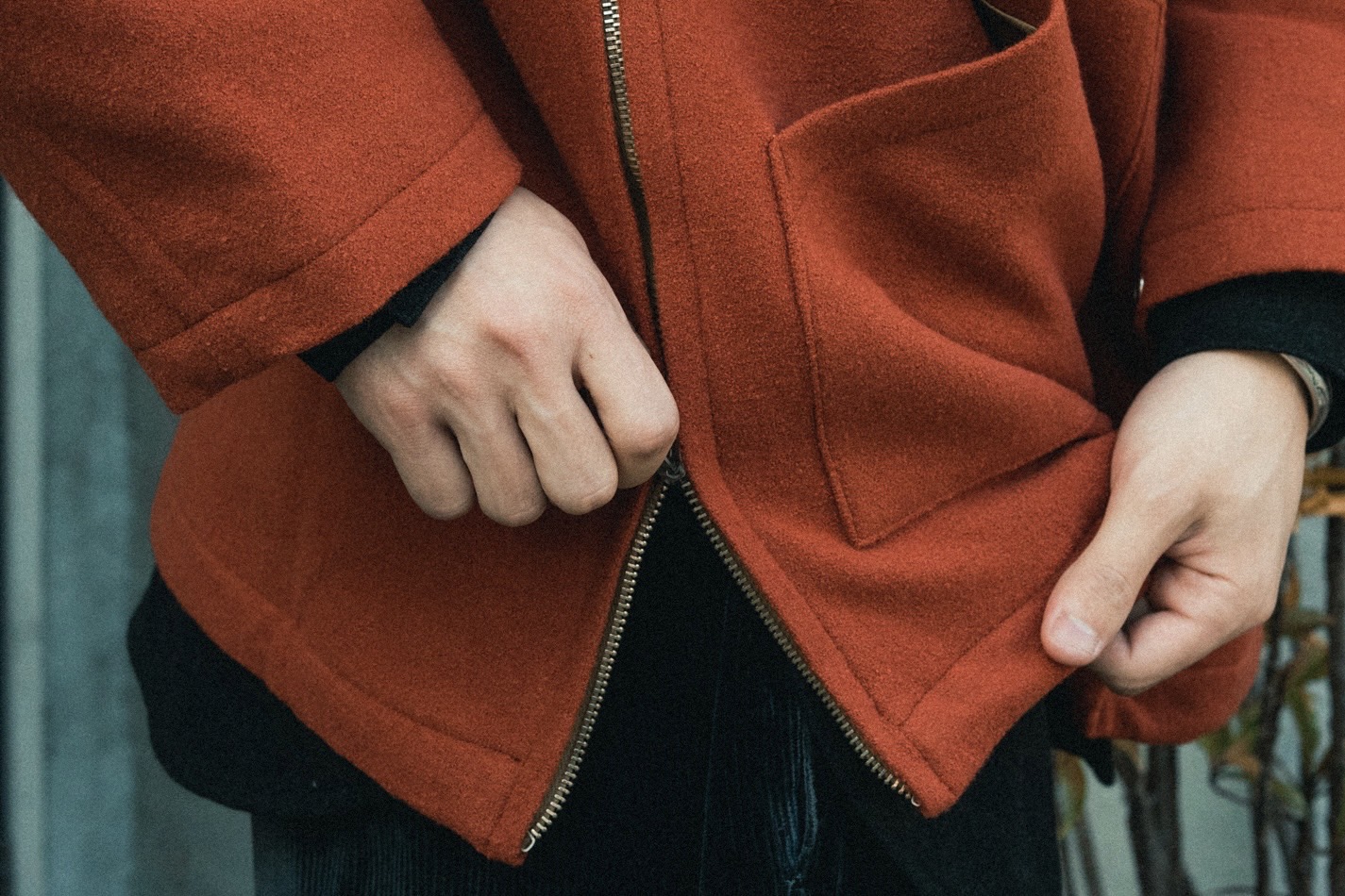 PHIGVEL】Mountaineer Anorak。その魅力と使いやすさのワケ