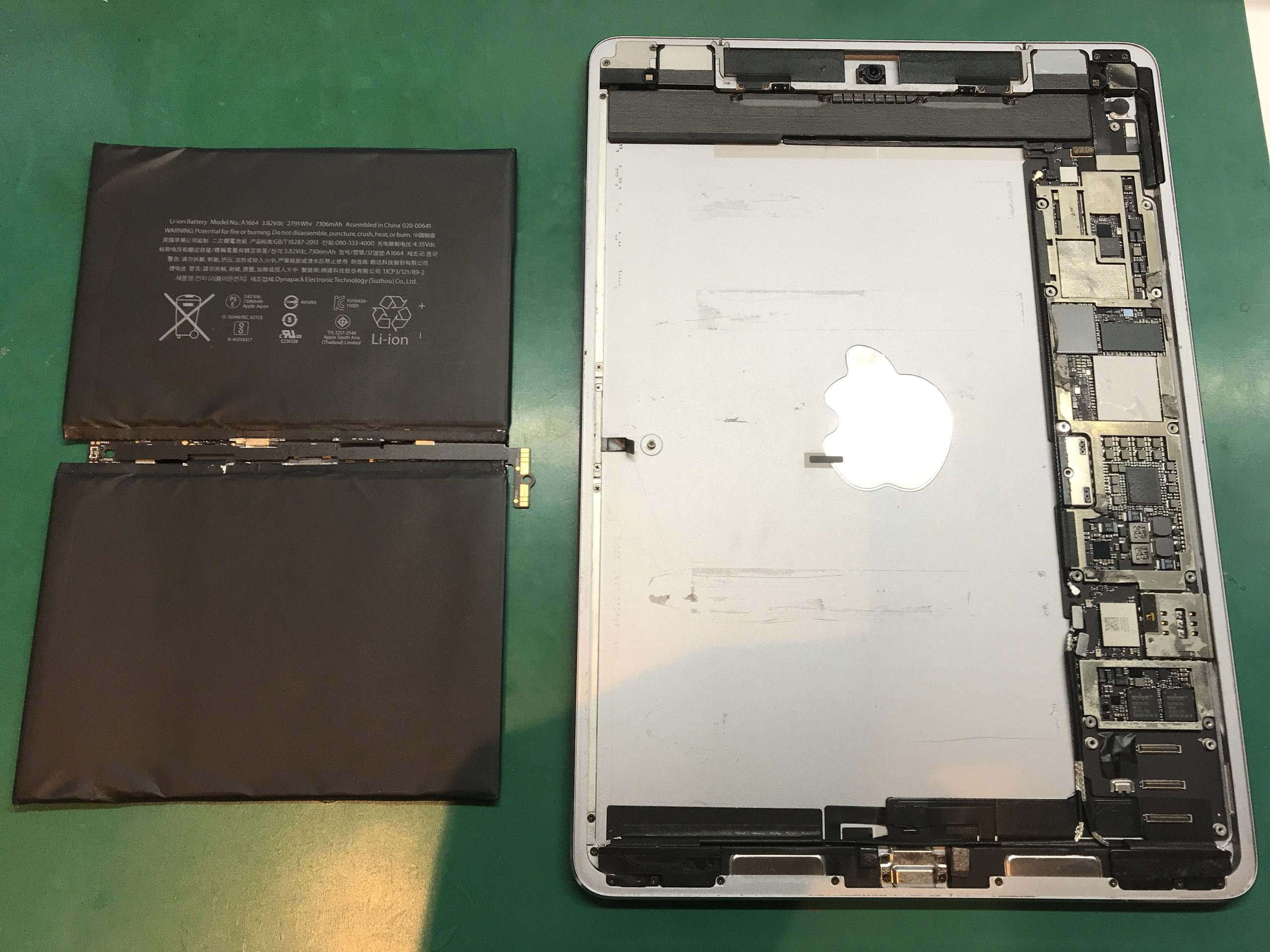 iPad Pro 9.7インチのバッテリーが劣化している!! バッテリー交換で