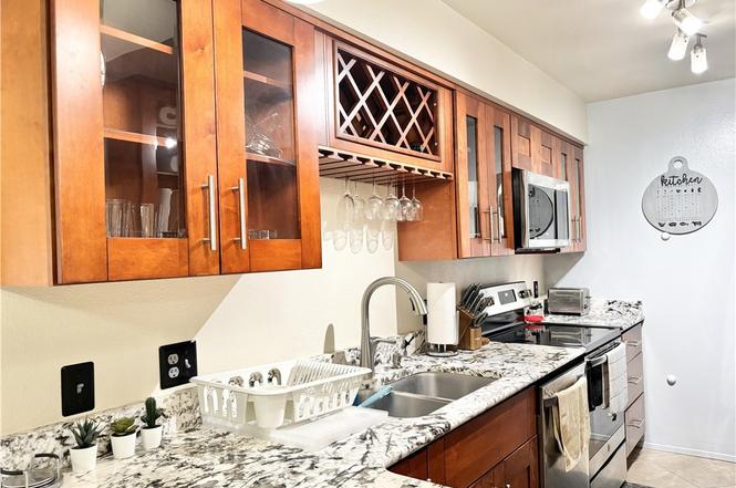 353 N Hermosa Dr, 7C1, Palm Springs, CA 92262 | MLS# SW26023433