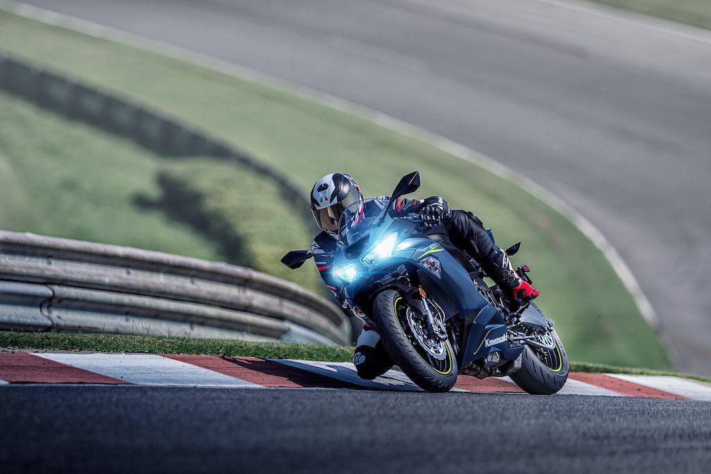 Kawasaki Ninja ZX-6R 2022 - First Look - SportBikes Inc Magazine