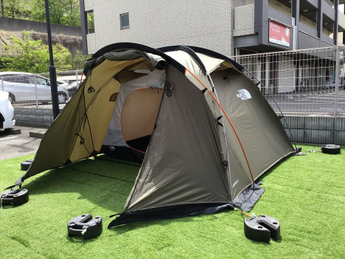 ツーリングキャンプにぴったり！通気性抜群のノースフェイスのランダー