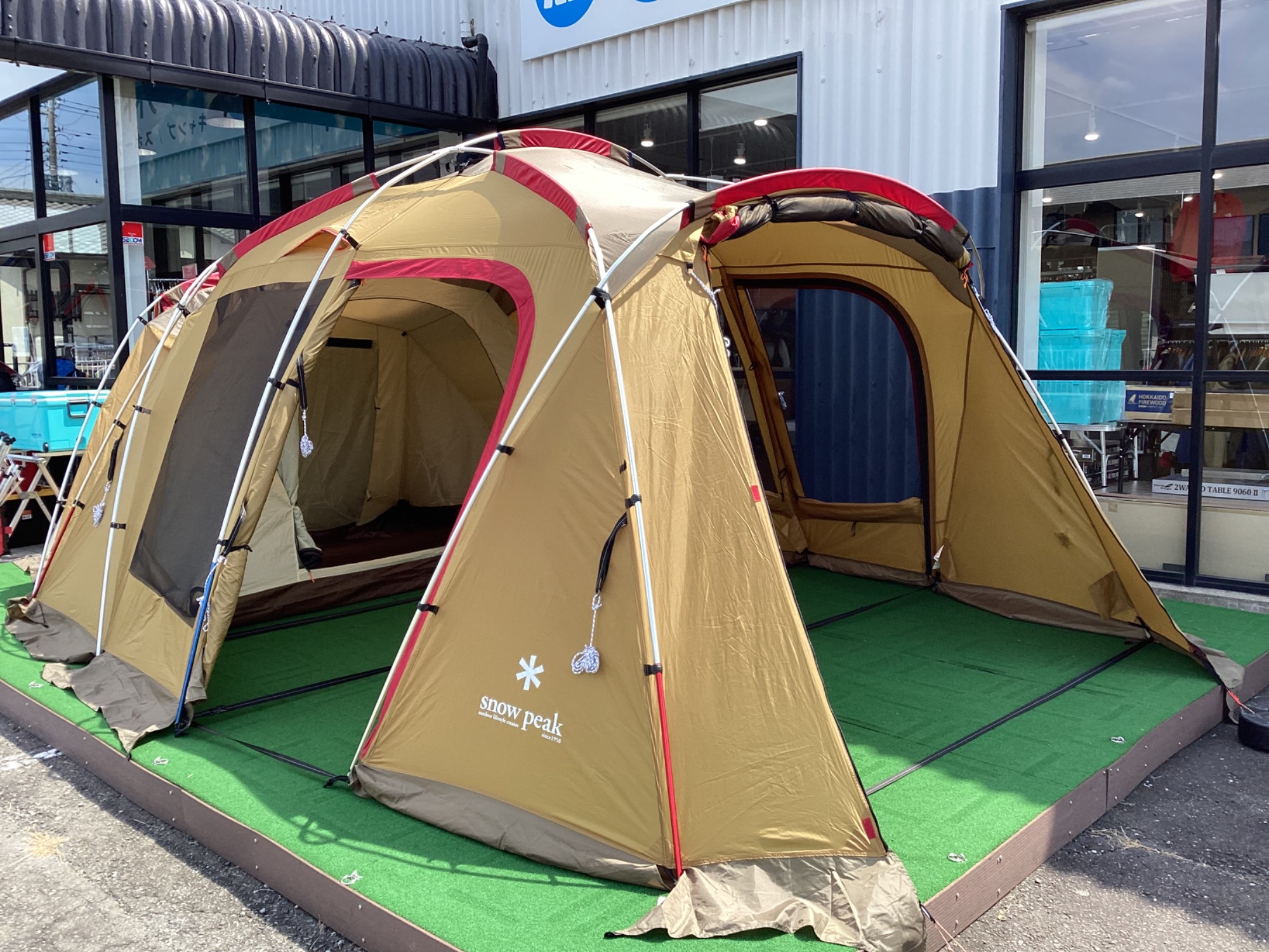 ご家族やご友人とのキャンプに最適！スノーピークのトルテュライト