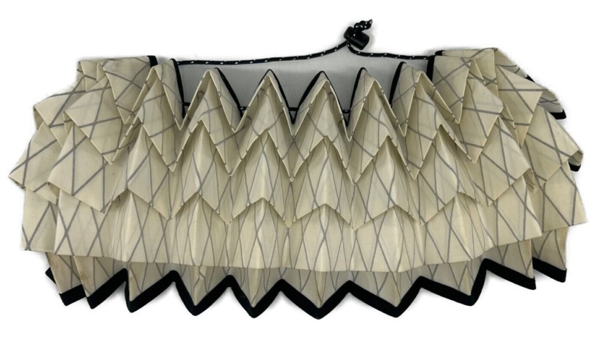 ソルオルといえばこのデザイン！元祖ホワイトX-PACのLサイズ！[2024.02