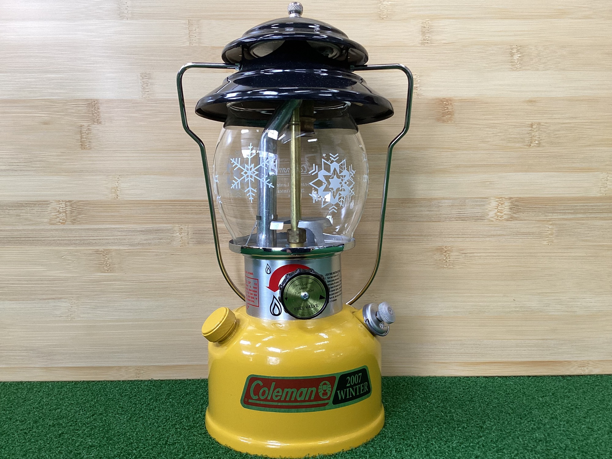 暑い日にこそ冬を感じたい、、コールマンのシーズンズランタン2007をご
