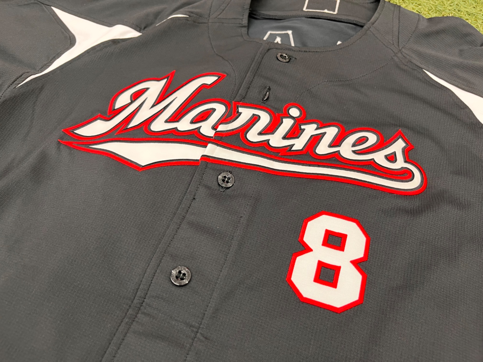 千葉ロッテマリーンズの元主将！今江敏晃選手のプロ仕様ユニフォーム