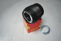 MOMOステアリングボス 8010 ～89 ステアリング、ボス スピニング