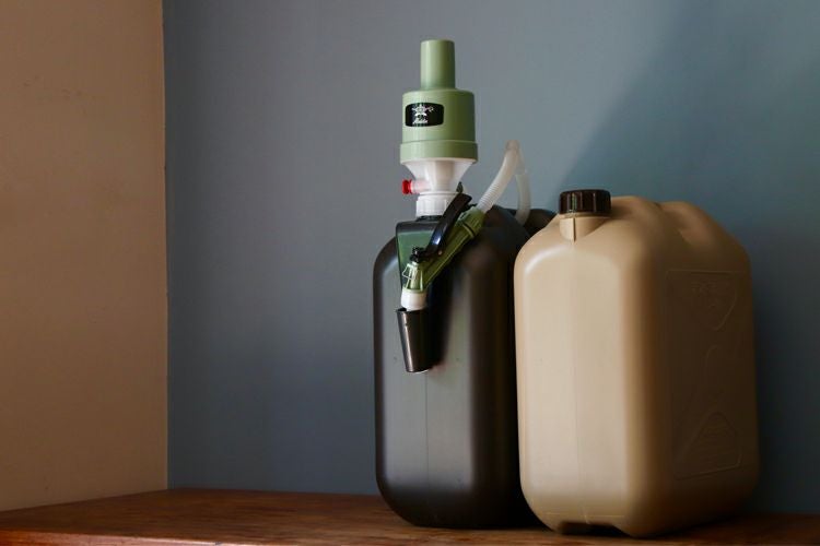 灯油タンク The Genie Tank (ジィニータンク) 18L | TOKILABOトキラボ