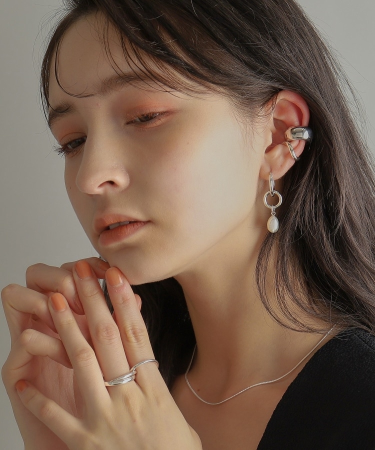 シルバー フープピアス パールチャーム（ピアス） | COCOSHNIK