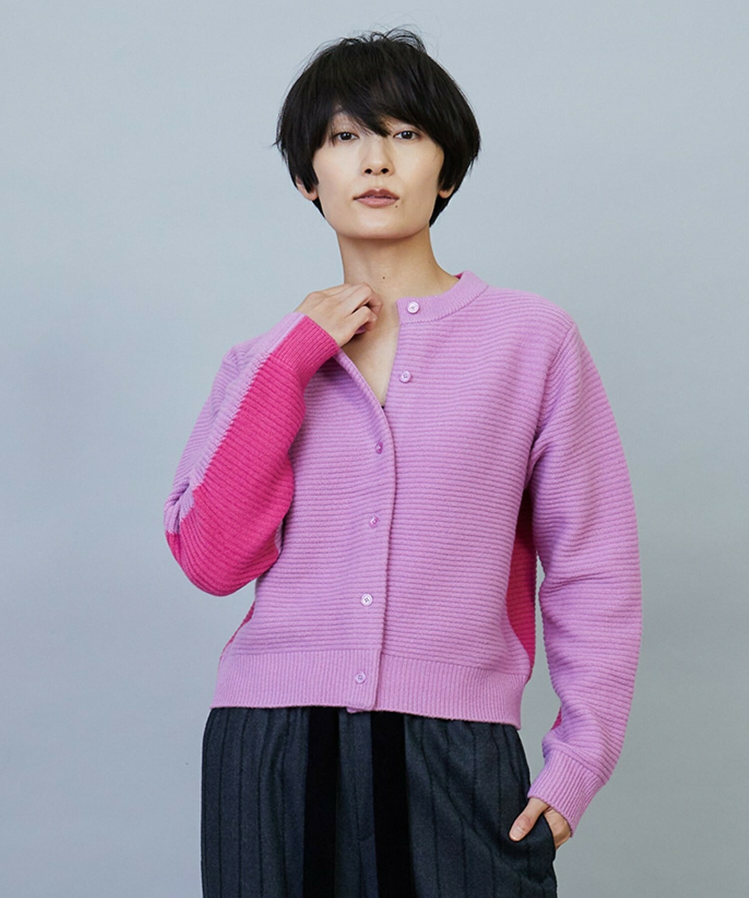 ANNUAL×MOGA ウールカシミヤバイカラーカーディガン｜BIGI