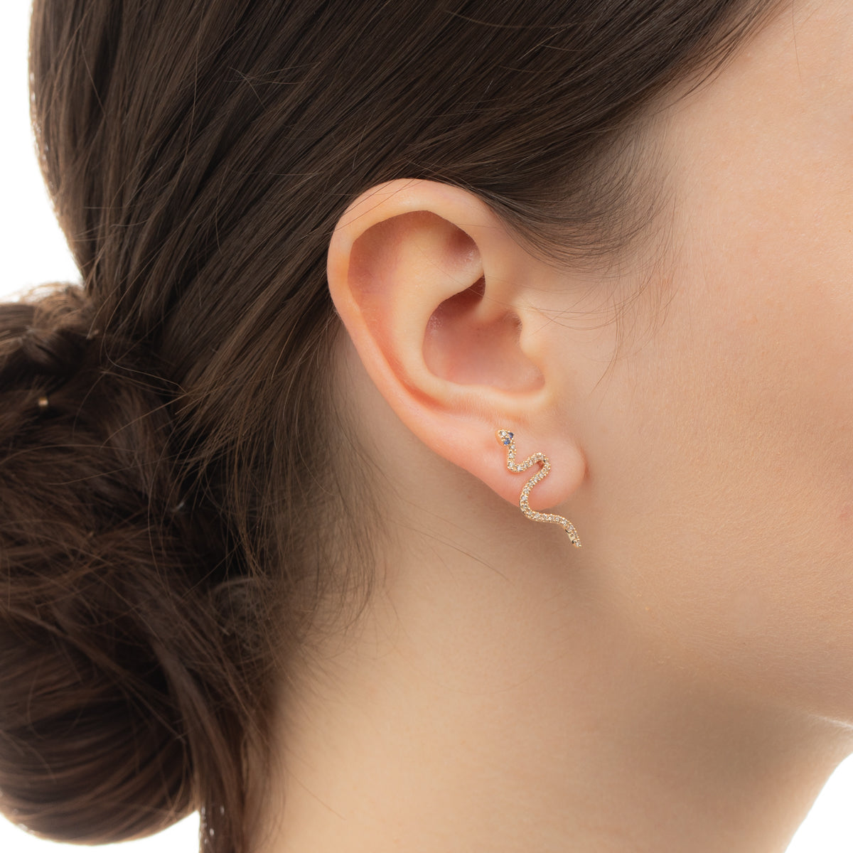 SNAKE KNOT Sapphire Eye Earring