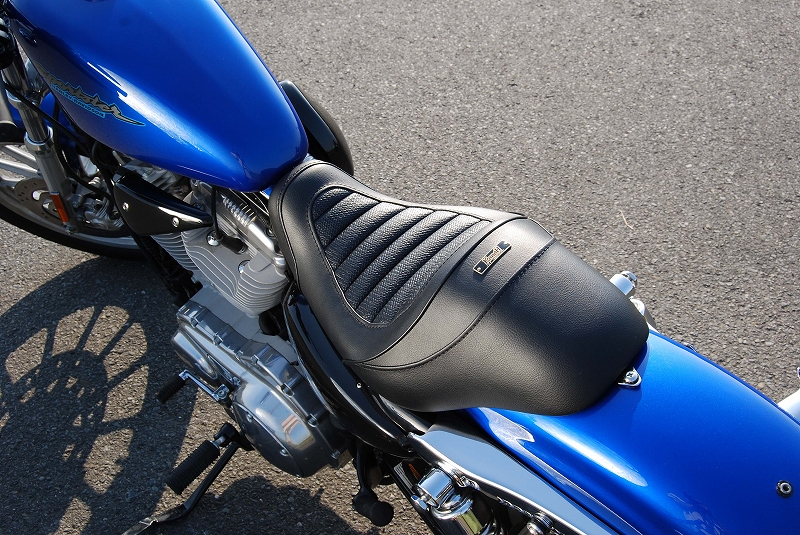 ハーレー｜スポーツスタースーパーローシート タック2 | カスタム