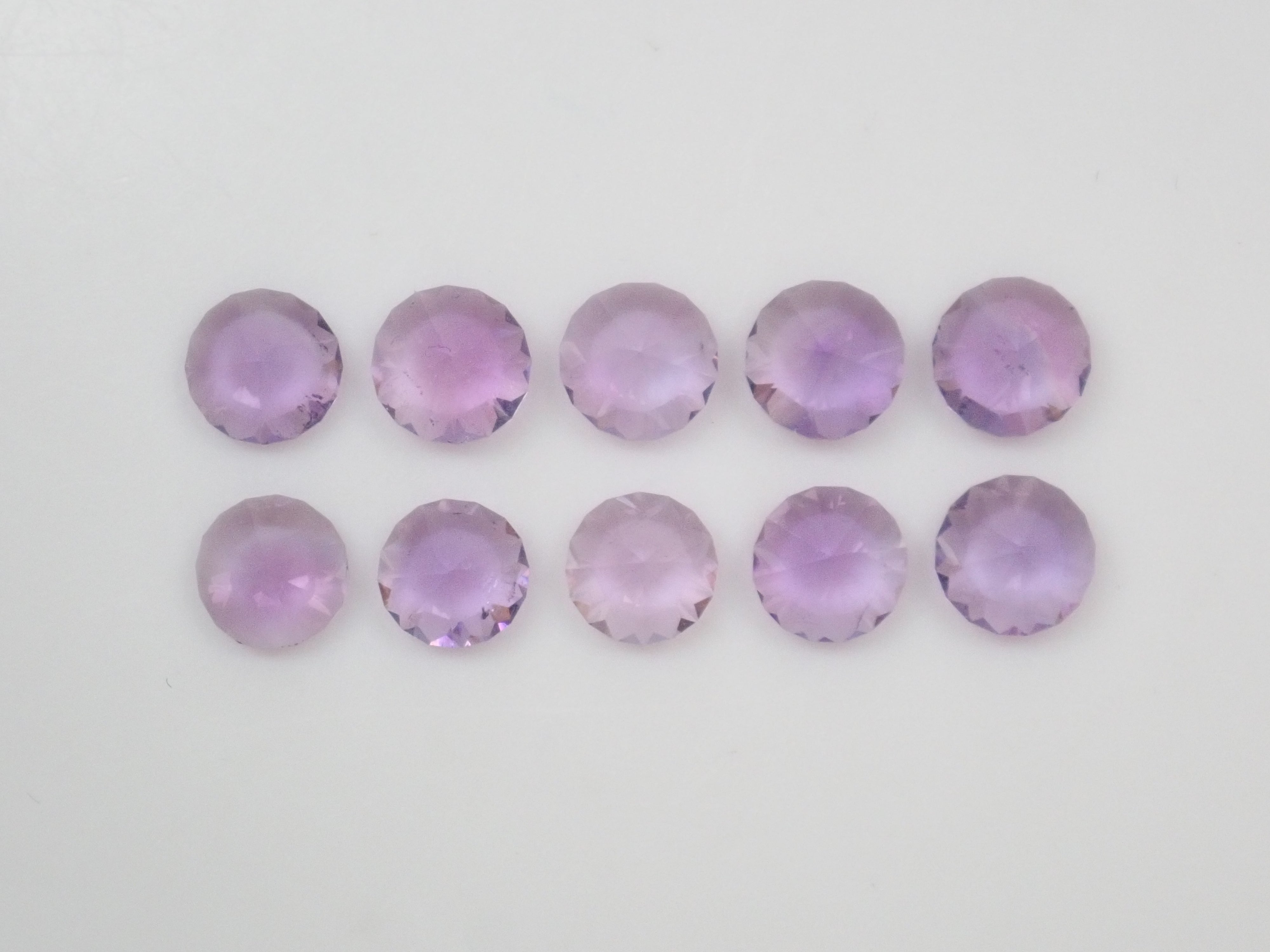 サンジェ氏カットのアメジスト1石(5.0-5.5mm、特殊カットのラウンド