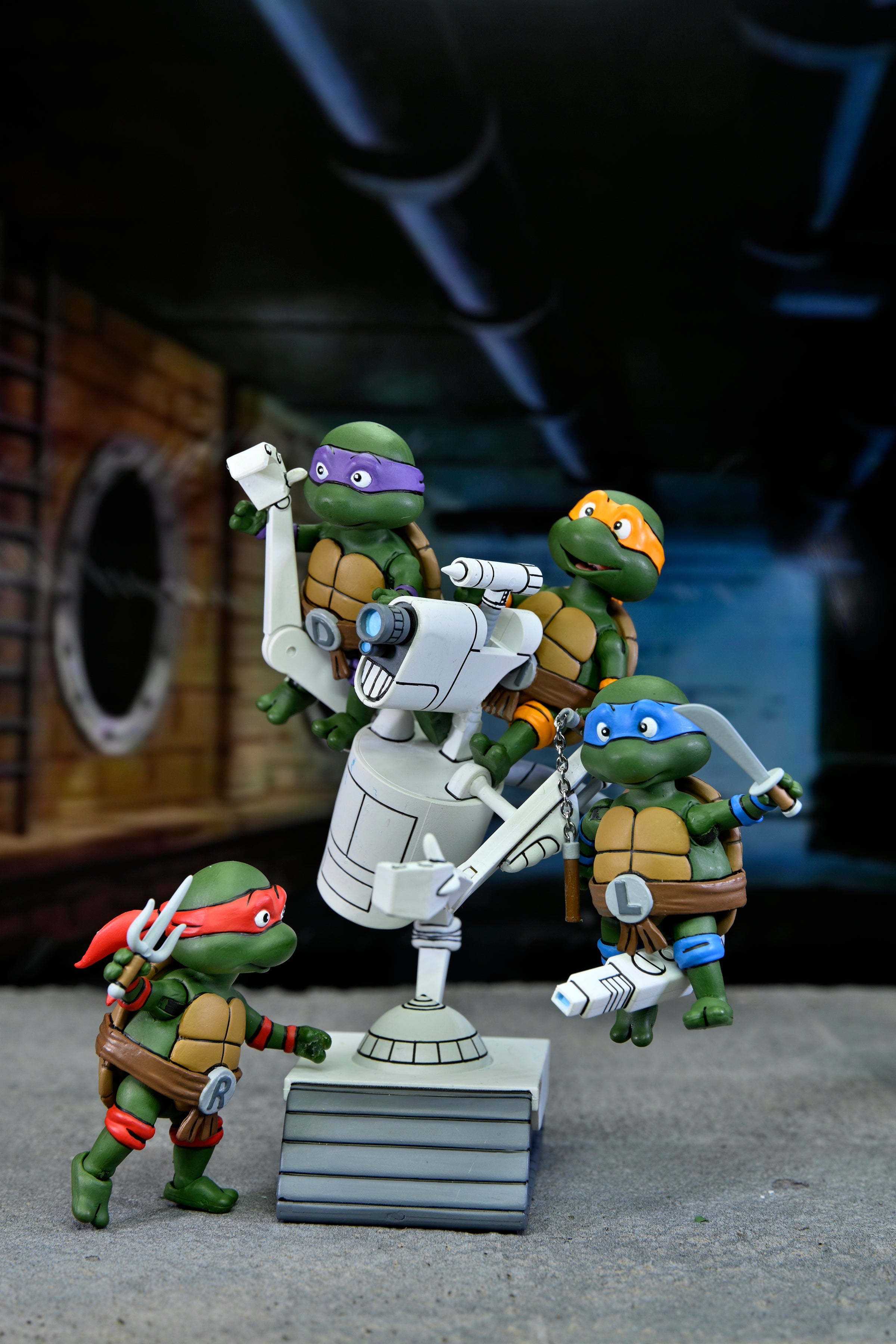 Teenage Mutant Ninja Turtles (Cartoon) – 7” Scale Accessory Set – NECA