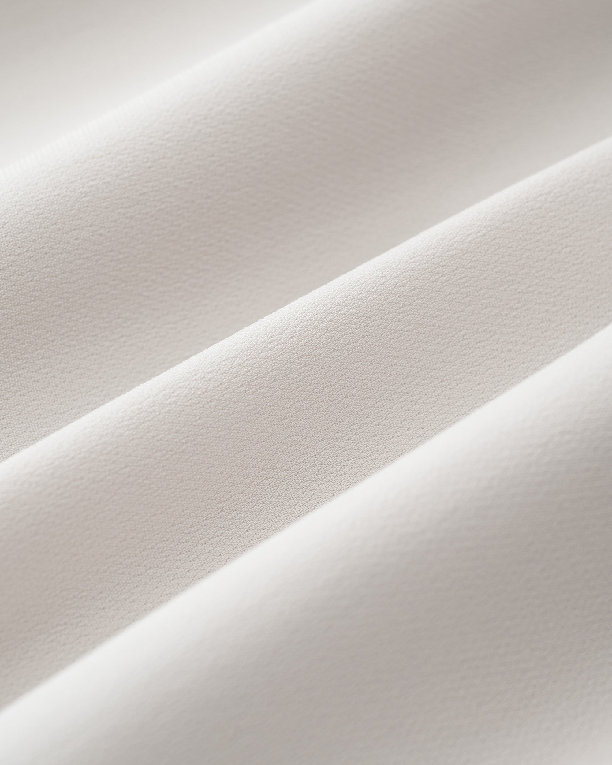 スタンドカラータックブラウス - SOÉJU online store｜上質な大人の