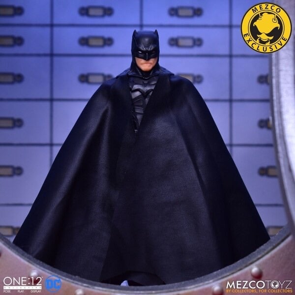こだわりと遊び心 - Mezco ONE:12 シュプリームナイト バットマン