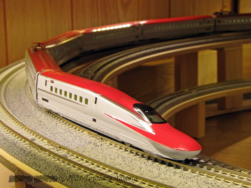 KATO E6系新幹線”こまち”入線～爆走試運転 [鉄道模型] | 重単5175
