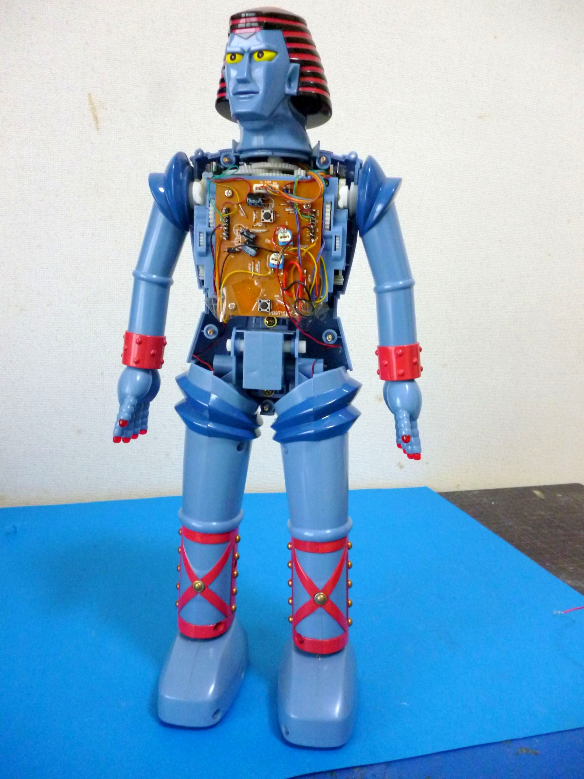 RC ジャイアントロボ | 「模型探偵団」明石小五郎の昭和のプラモデル