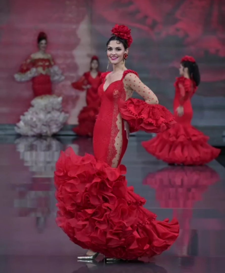 最新のフラメンコ衣装のファッション写真 | フラメンコダンサー松本