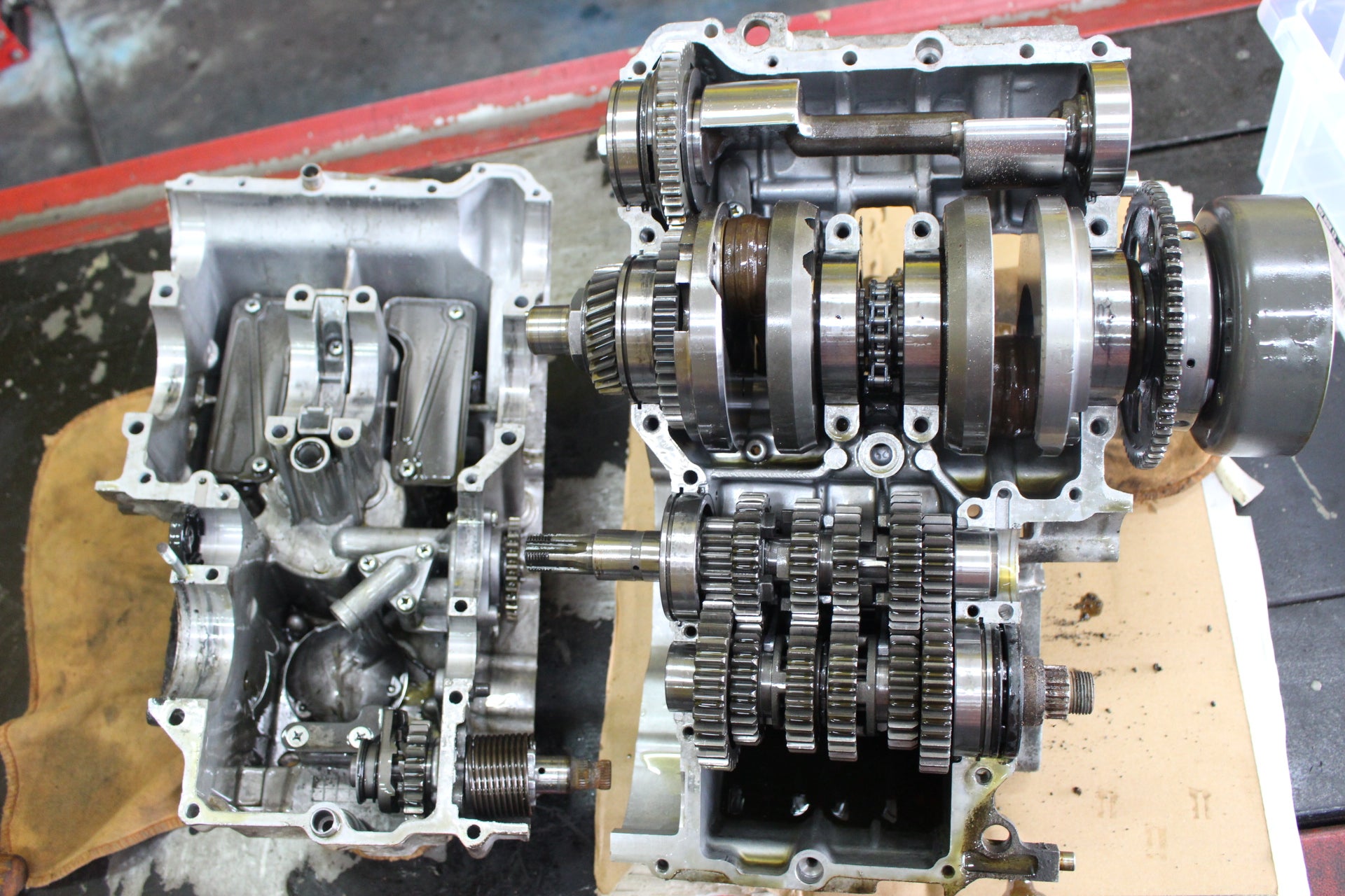 GS425のエンジン腰下分解作業です！！ | ZUMAのブログ