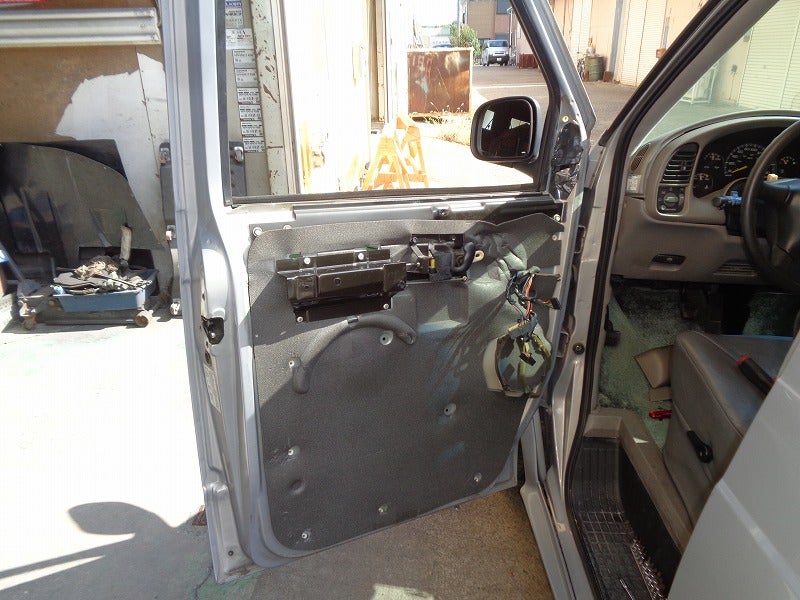 シボレーアストロ運転席ドアハンドル交換 | エスケーセレクト