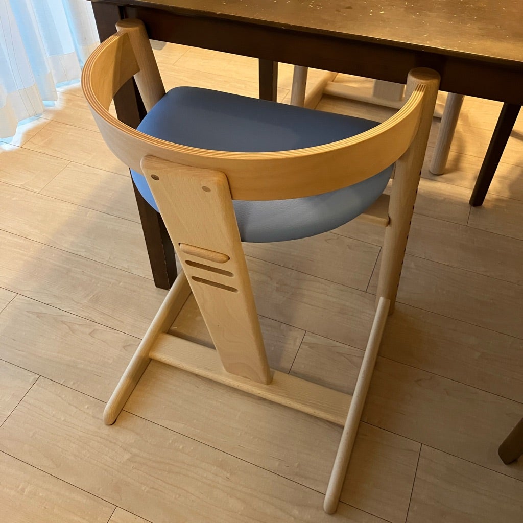 4歳2ヶ月 プレディクトチェア(キッズチェア)が到着♪ | いそひよの双子