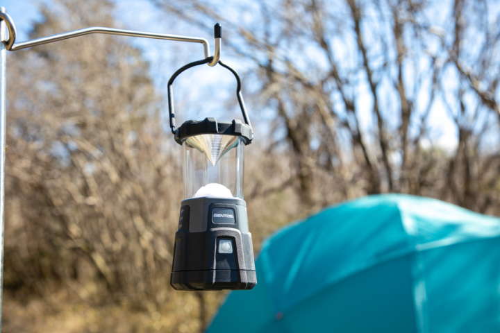 キャンプサイトのメインで使える1000ルーメン以上のLEDランタン5選